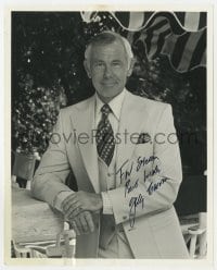 6b832 JOHNNY CARSON signed 8x10 REPRO still 1980s portrait of the legendary Tonight Show host!