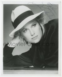 6b866 LESLIE CHARLESON signed 8x10 REPRO still 1980s close portrait wearing hat & leaning on hand!
