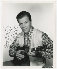 6b352 PAT BOONE signed 8.25x10 still 1950s great close up of the famous singer playing guitar!