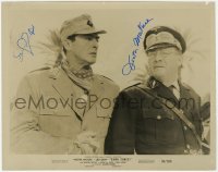 6b388 VICTOR MATURE signed 8x10 still 1958 great close up in uniform from Tank Force!