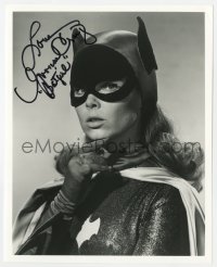 6b998 YVONNE CRAIG signed 8x10 REPRO still 1980s best close portrait in costume as Batgirl!