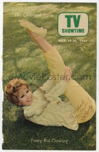 6b152 PAT CROWLEY signed 5x8 magazine cover May 19, 1967 on the cover of TV Showtime!