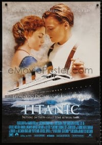 6g330 TITANIC 27x39 French commercial poster 1997 DiCaprio & Kate Winslet over ship, Sonis!
