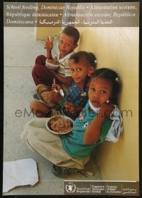 6g539 WORLD FOOD PROGRAMME 19x27 special poster 2000 children being fed in Dominican Republic!