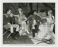 6h154 BLACK SHIELD OF FALWORTH candid 8.25x10 still 1954 all four leads romancing between scenes!