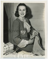 6h265 DEANNA DURBIN 8x10 still 1940 answering fan mail from foreign soldiers asking for photos!