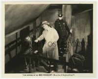 6h664 MYSTERY OF THE WAX MUSEUM 8.25x10 still 1933 Arthur Edmund Carewe threatened by police!
