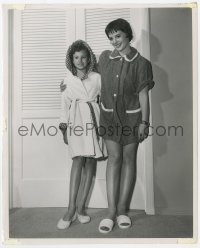 6h669 NATALIE WOOD 8x10 still 1956 portrait with her younger sister by Jack Woods, The Searchers!