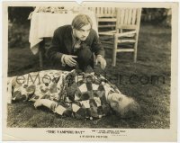 6h944 VAMPIRE BAT 8x10 still 1933 crazy Dwight Frye looks at Maude Eburne after she passes out!