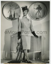 6h425 HOMESTRETCH candid 7.25x9 still 1947 Helen Walker models a dressy tailleur from the movie!