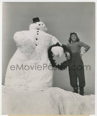 6h482 JEAN PETERS 8.25x10 still 1947 great winter portrait standing by her wacky snowman!