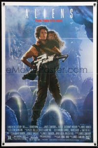 6j028 ALIENS 1sh 1986 James Cameron sci-fi sequel, Sigourney Weaver as Ripley carrying Carrie Henn!
