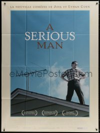 6k899 SERIOUS MAN French 1p 2010 directed by The Coen Brothers, Michael Stuhlbarg on roof!