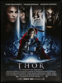 7d359 THOR French 1p 2011 cool image of Chris Hemsworth w/classic hammer, shows title!