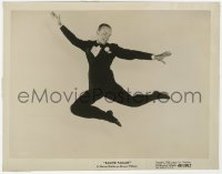 7f332 EASTER PARADE 8x10.25 still 1948 wonderful portrait of Fred Astaire dancing in mid-air!