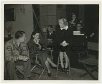 7f345 EVER SINCE EVE candid 8.25x10 still 1937 Patsy Kelly & Marion Davies on set with scenarist!