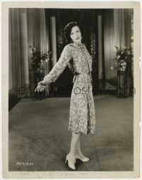 7f936 TWELVE MILES OUT 8x10 still 1927 Joan Crawford full-length in slender frock w/daisy pattern!