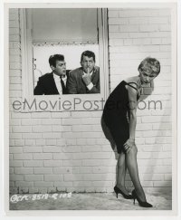 7f977 WHO WAS THAT LADY 8.25x10 still 1960 Tony Curtis, Dean Martin & Janet Leigh by St. Hilaire!