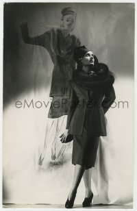 7h319 MR. & MRS. SMITH candid deluxe 8.5x13.25 still 1941 Carole Lombard in great suit by Irene art!