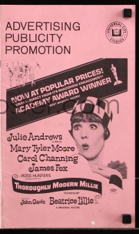 7s542 THOROUGHLY MODERN MILLIE pressbook 1967 Julie Andrews, Mary Tyler Moore, Carol Channing