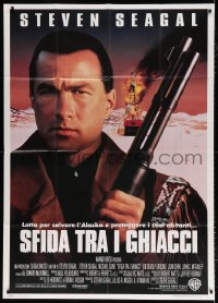 7t668 ON DEADLY GROUND Italian 1p 1994 super close up of Steven Seagal with shotgun!