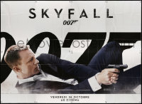 8b554 SKYFALL teaser French 8p 2012 Daniel Craig as James Bond on back shooting gun!