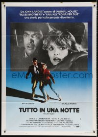 8b164 INTO THE NIGHT Italian 1p 1985 cool image of Jeff Goldblum & Michelle Pfeiffer on the run!