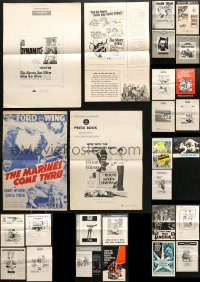 8d223 LOT OF 31 UNCUT PRESSBOOKS 1940s-1980s advertising for a variety of different movies!