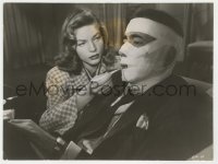 8g234 DARK PASSAGE 7.25x9.75 still 1947 best c/u of Lauren Bacall & bandaged Humphrey Bogart!