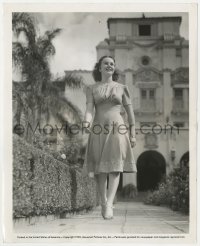 8g246 DEANNA DURBIN 8.25x10 still 1939 modeling a resort dress in pastel shades by Ray Jones!