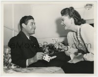 8g407 HOMECOMING candid deluxe 8x10.25 still 1948 real husband & wife John Hodiak & Anne Baxter!