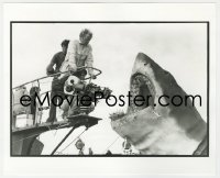 8g045 JAWS deluxe candid 8x10 file photo 1975 Spielberg & crew filming Bruce the shark by Goldman!