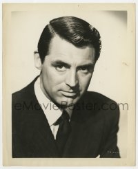 8g635 MR. LUCKY 8.25x10 still 1943 head & shoulders portrait of professional gambler Cary Grant!