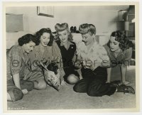 8g658 NINE GIRLS candid 8.25x10 still 1944 Leslie Brooks shows her puppy to co-stars, by Gillum!