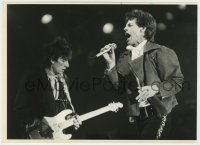 8g779 ROLLING STONES 8x11 news photo 1993 Mick Jagger & Ronnie Wood in 1989's Steel Wheels tour!