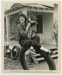 8g913 TO KILL A MOCKINGBIRD 8x10.25 still 1962 Mary Badham as scout playing on tire swing!