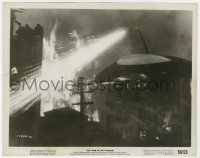 8g952 WAR OF THE WORLDS 8x10.25 still 1953 FX scene of alien starship attacking the Hotel Marina!