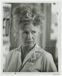 8p427 DIANE LADD signed 8x10 still 1974 close up as Flo from Alice Doesn't Live Here Anymore!