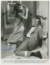 8p551 LEE MARVIN signed 7.25x9.5 still 1965 getting cut up by Vivien Leigh in Ship of Fools!