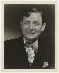 8p627 ROSCOE KARNS signed 8x10 still 1933 great winking portrait from The Women in His Life!