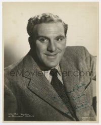 8p671 WILLIAM BENDIX signed 7.75x9.75 still 1940s Paramount studio portrait wearing suit & tie!