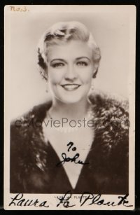 8p301 LAURA LA PLANTE framed signed English postcard 1920s smiling portrait wearing fur coat!