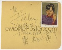 8p674 ANNA MAY WONG signed 5x6 cut album page 1940s with a full-color vintage cigarette card!