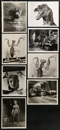 9d345 LOT OF 10 HORROR/SCI-FI 8X10 REPRO PHOTOS 1990s best monster scenes from the 1950s!