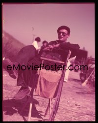 9h229 SNOWS OF KILIMANJARO 4x5 transparency 1952 Gregory Peck candid resting between scenes!