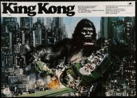 9j189 KING KONG German 33x47 1976 great John Berkey art of BIG Ape destroying train in city!