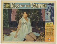 9k569 KISS OF THE VAMPIRE LC #7 1963 image of sexy & seductive vampire Jacquie Wallis!