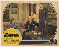 9k745 RAFFLES LC 1939 Dudley Digges with pipe sitting between David Niven & Olivia De Havilland!