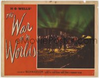 9k940 WAR OF THE WORLDS LC #5 1953 Gene Barry and lots of people approaching the alien ship!