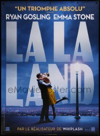 9x369 LA LA LAND teaser French 1p 2017 great image of Ryan Gosling & Emma Stone embracing over city!